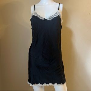 Victoria’s Secret black slip dress size Large